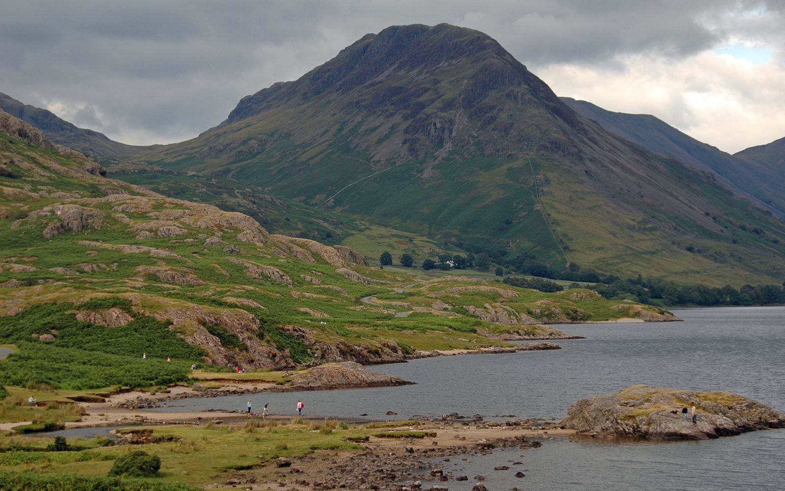 Mountains above a lake in the Lake District