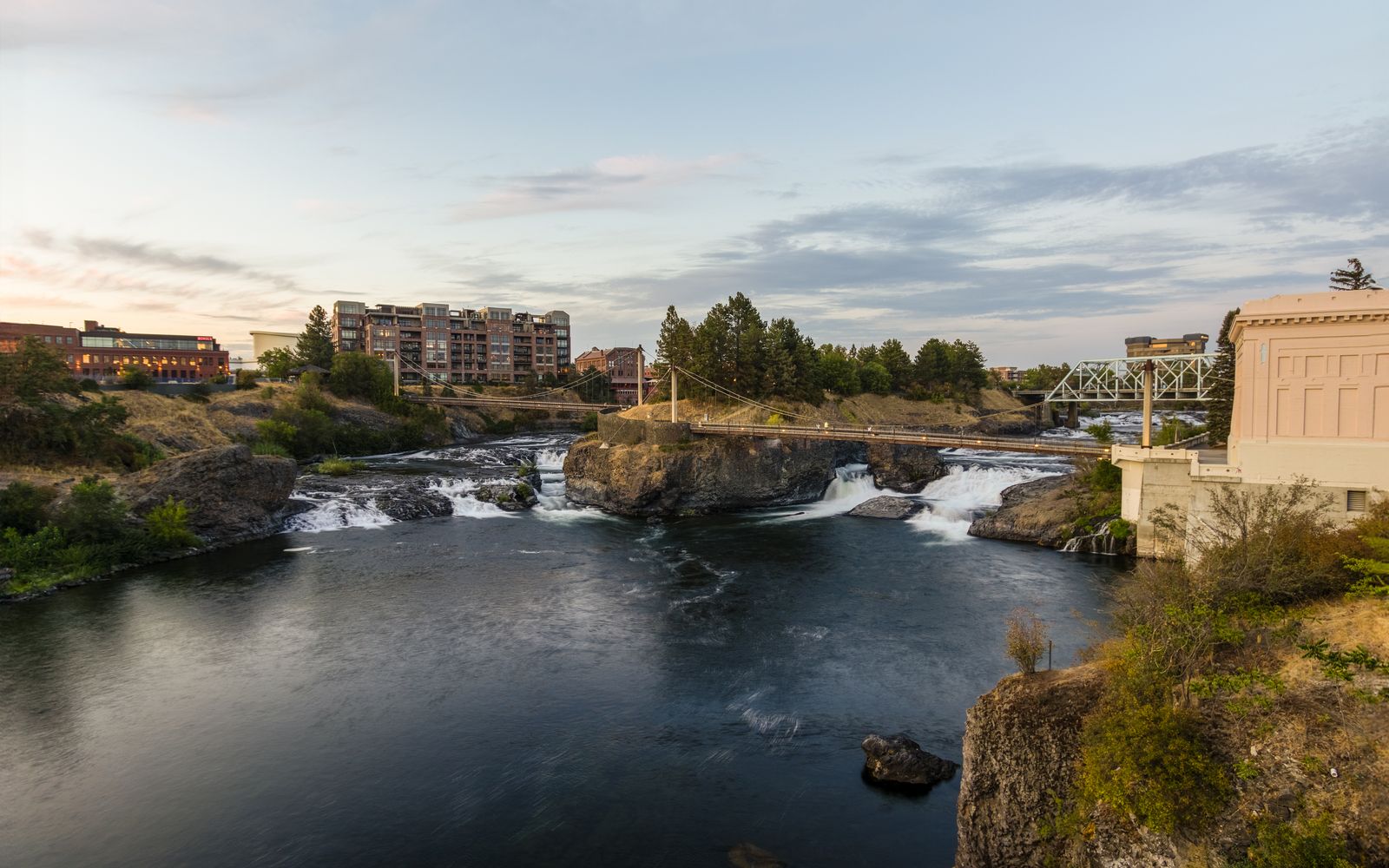 Spokane Falls running through the city, Washington